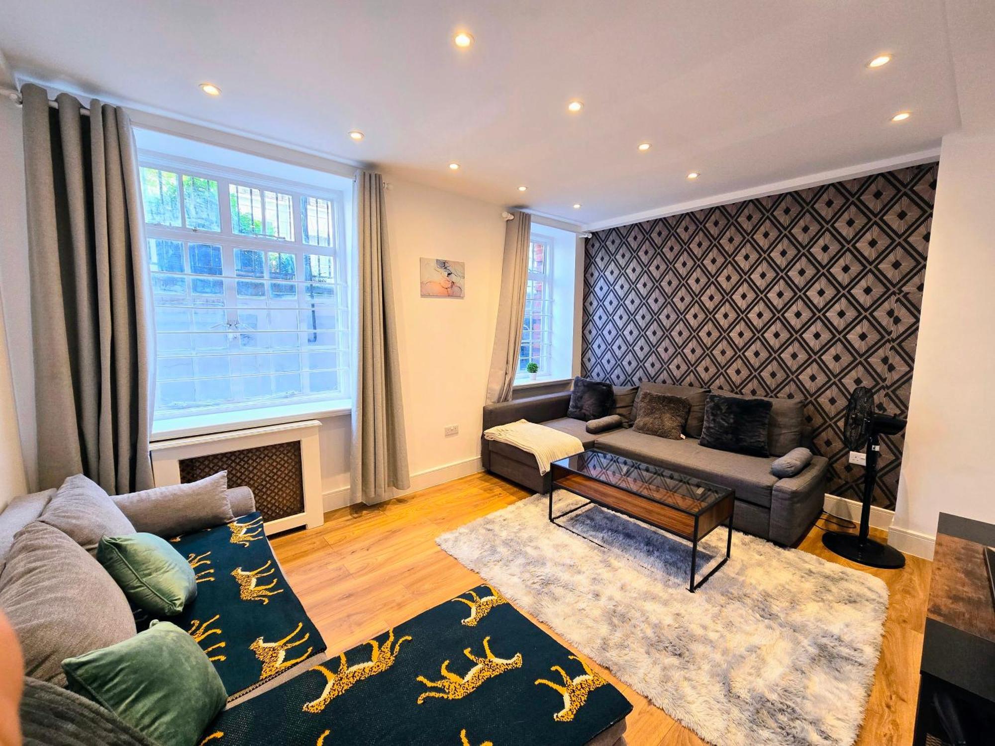 Cozy Step Away Hyde Park And Oxford Street Appartamento *